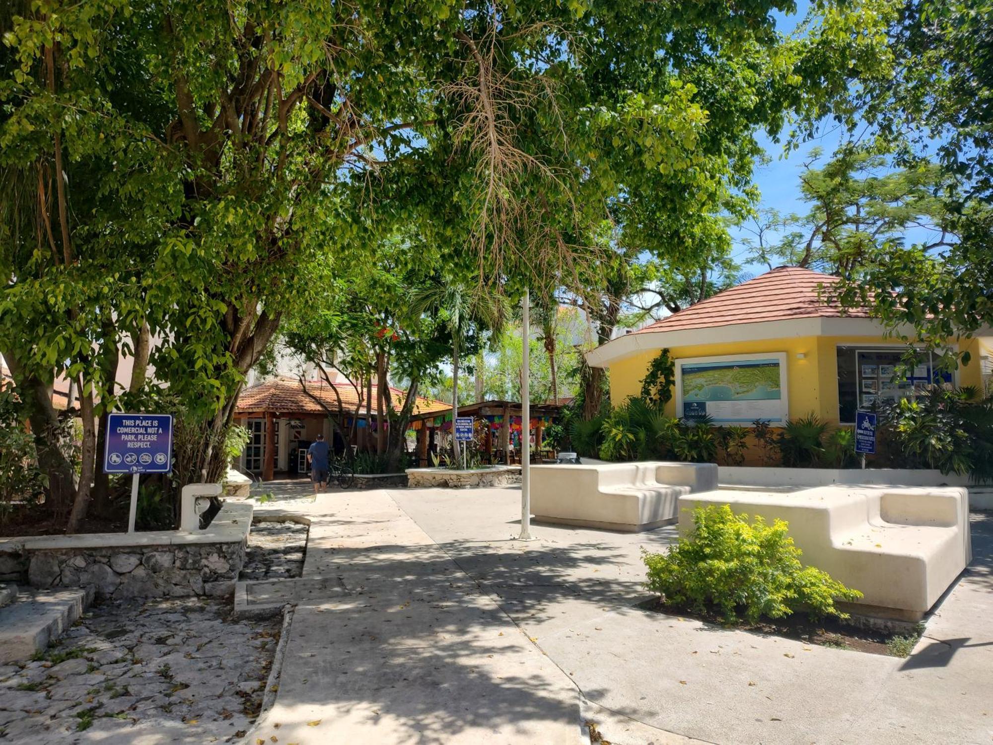 Private Rooms In A Hotel-Type Apartment - Super Located Puerto Aventuras Dış mekan fotoğraf